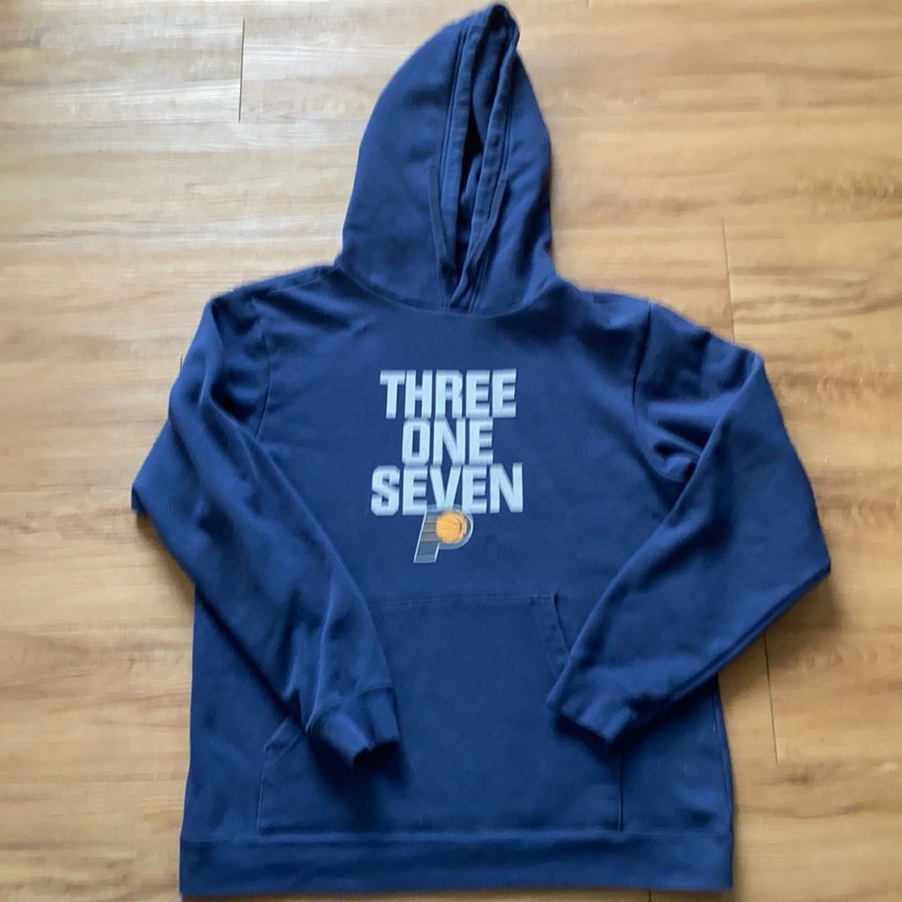 Indiana Pacers Fanatics NBA hoodie. Medium.
